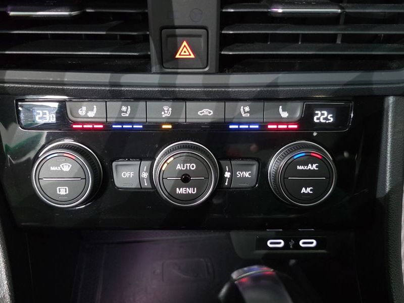 2021 Volkswagen Jetta 1.4 TSI Prestige photo 15