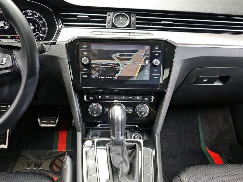 2019 Volkswagen Arteon 2.0 TDI Premium photo 13