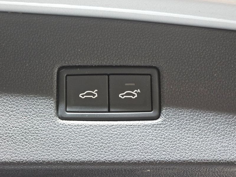 2018 Volkswagen Tiguan 2.0 TDI 4Motion Prestige photo 16