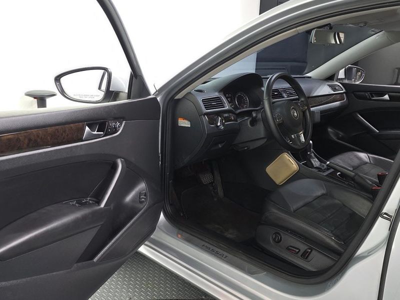 2014 Volkswagen Passat 2.0 TDI B7 photo 10