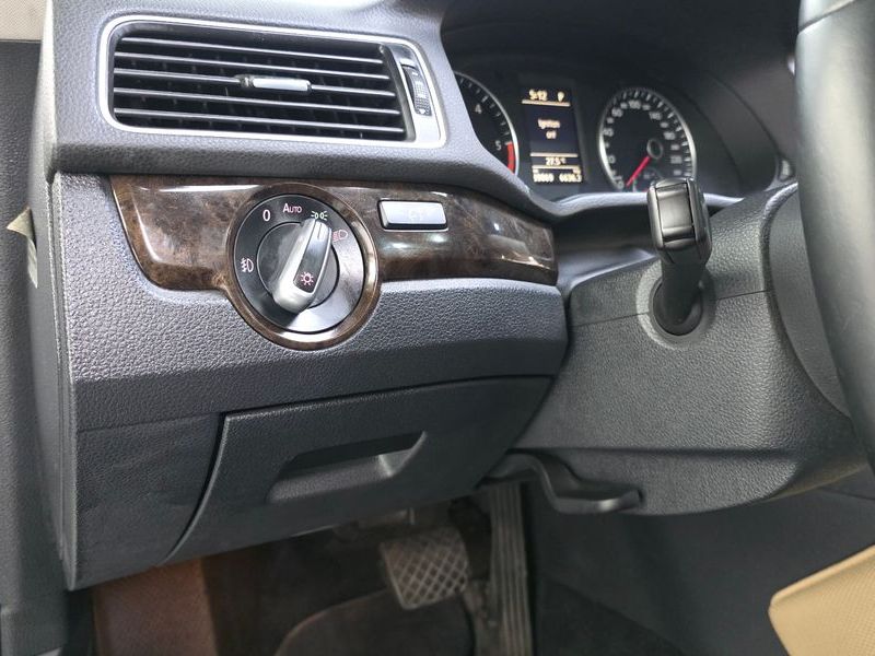 2014 Volkswagen Passat 2.0 TDI B7 photo 14