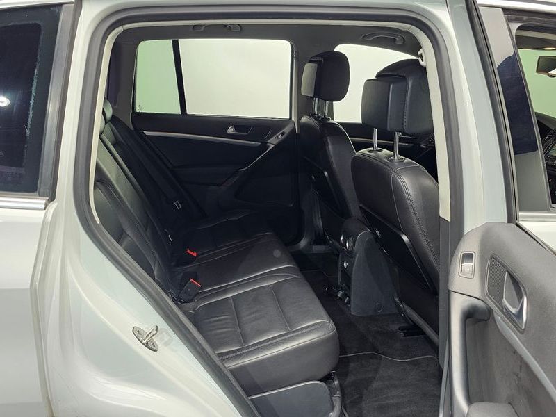 2015 Volkswagen Tiguan 2.0 TDI Comfort 5N photo 12