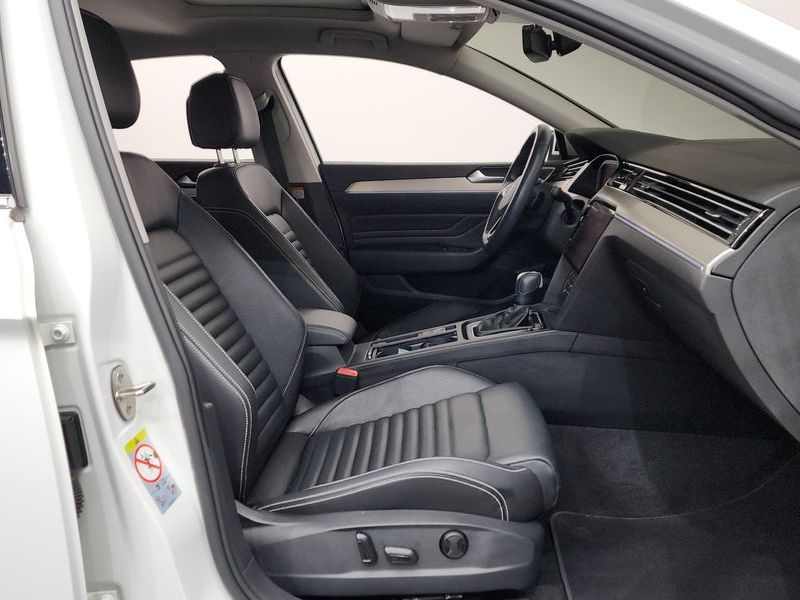 2021 Volkswagen Passat 2.0 TDI Prestige photo 11