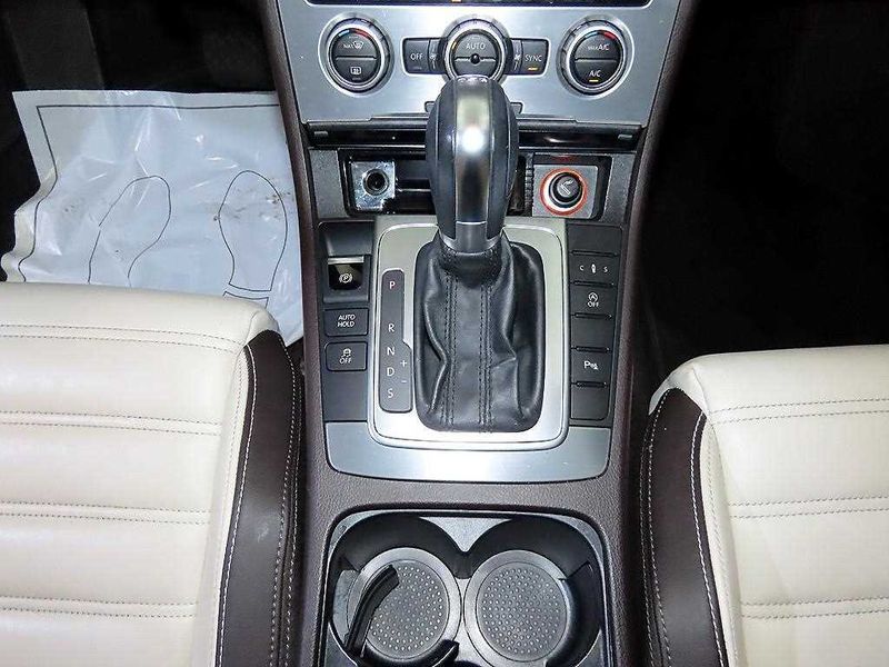 2014 Volkswagen New CC 2.0 TDI BlueMotion photo 12