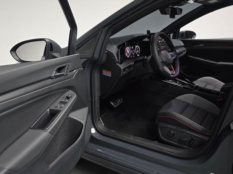 2026 Volkswagen Golf 2.0 GTI photo 10