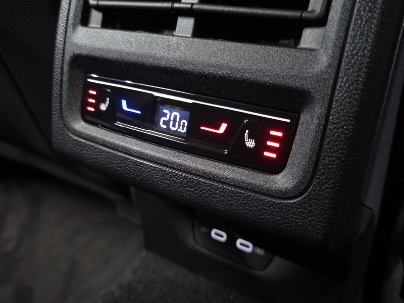 2026 Volkswagen Golf 2.0 GTI photo 19