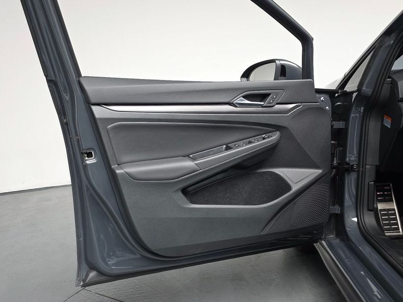 2026 Volkswagen Golf 2.0 GTI photo 24