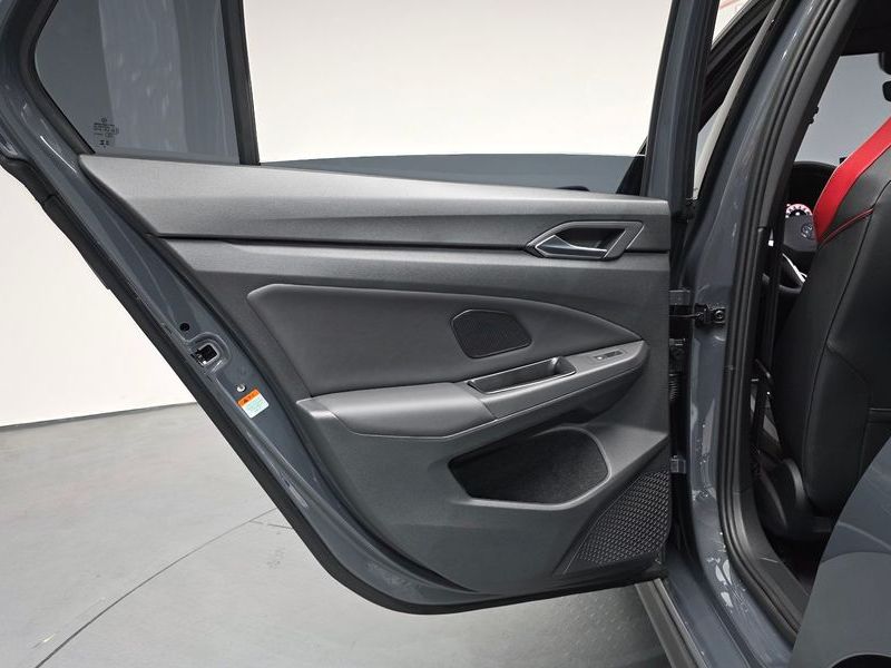 2026 Volkswagen Golf 2.0 GTI photo 25