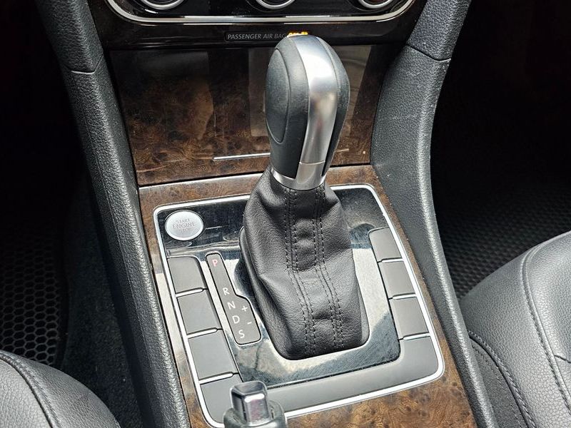 2015 Volkswagen Passat 1.8 TSI B7 photo 9