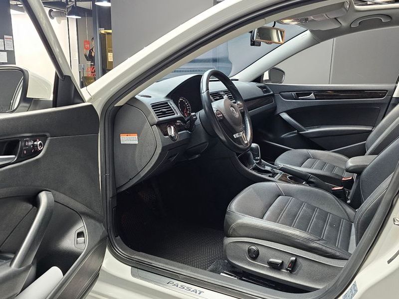 2015 Volkswagen Passat 1.8 TSI B7 photo 10