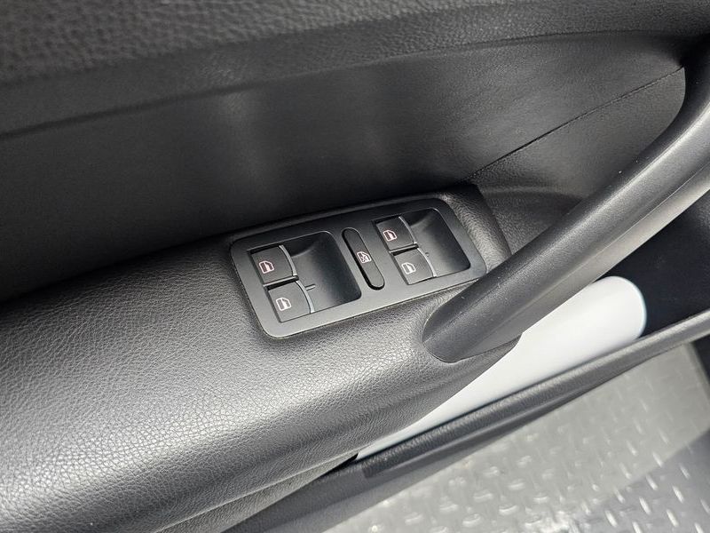 2015 Volkswagen Passat 1.8 TSI B7 photo 19