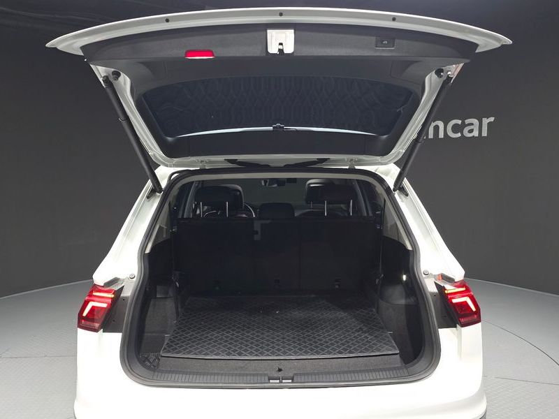 2023 Volkswagen Tiguan 2.0 TSI Prestige photo 20