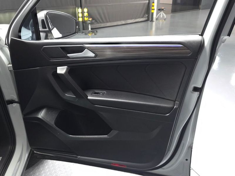 2023 Volkswagen Tiguan 2.0 TSI Prestige photo 24