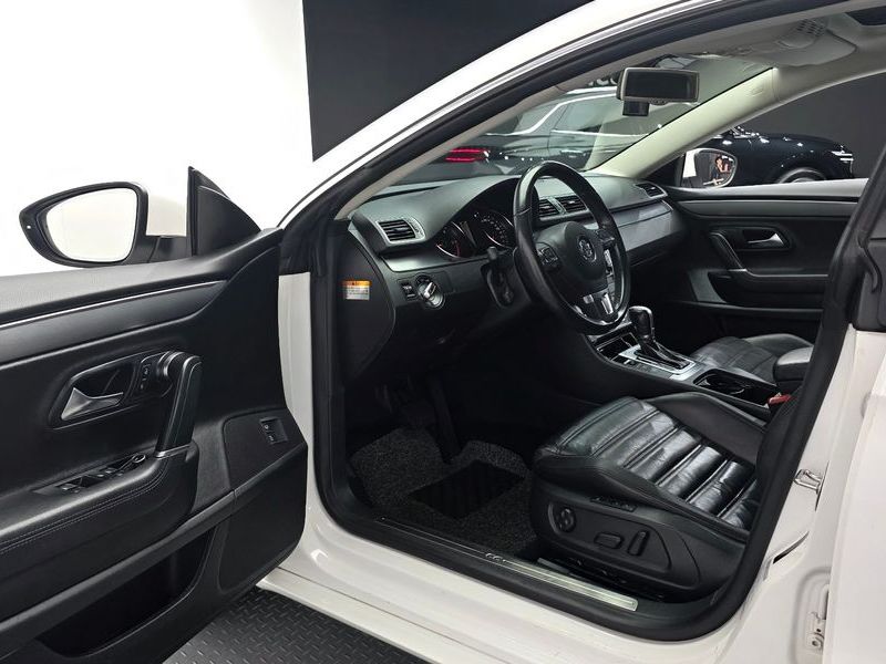 2013 Volkswagen New CC 2.0 TDI BlueMotion R-Line photo 10