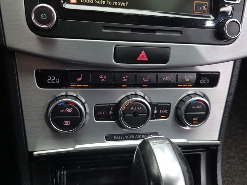 2013 Volkswagen New CC 2.0 TDI BlueMotion R-Line photo 17