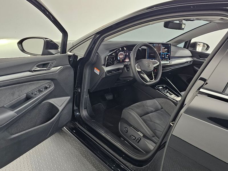 2025 Volkswagen Golf 2.0 TDI Prestige photo 10
