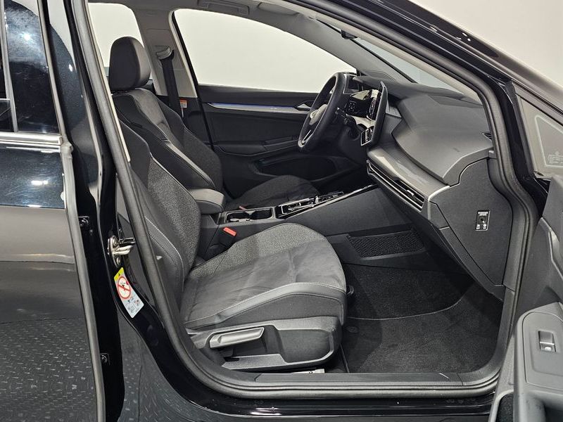 2025 Volkswagen Golf 2.0 TDI Prestige photo 26