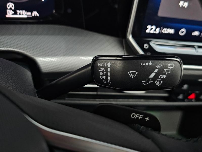 2025 Volkswagen Golf 2.0 TDI Prestige photo 27