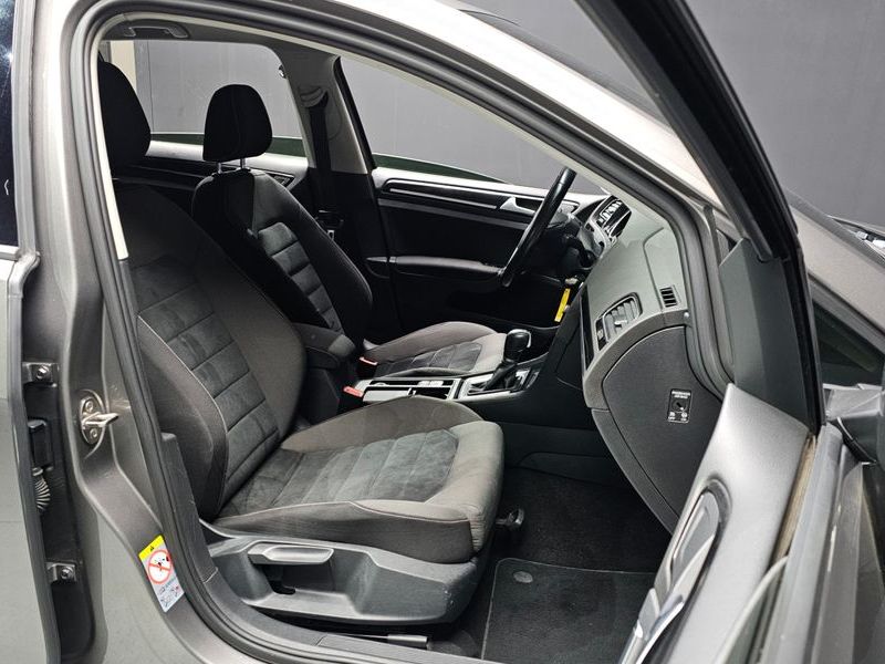 2015 Volkswagen Golf 1.6 TDI photo 11