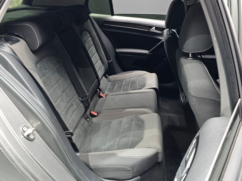 2015 Volkswagen Golf 1.6 TDI photo 12