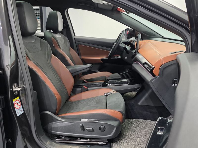 2022 Volkswagen ID.4 Pro photo 11