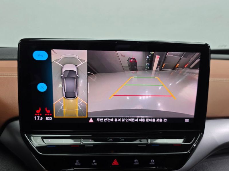 2022 Volkswagen ID.4 Pro photo 15