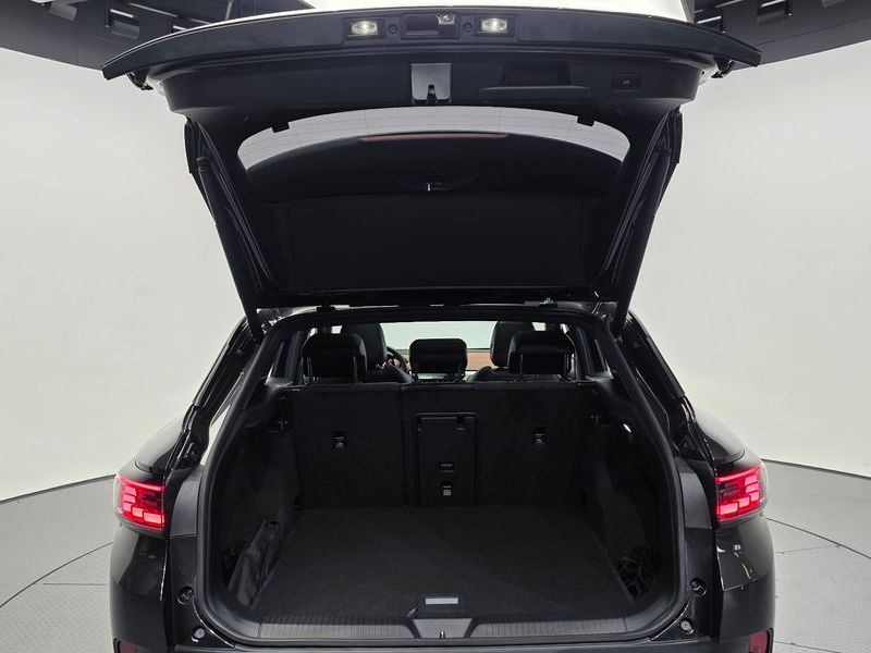 2022 Volkswagen ID.4 Pro photo 20