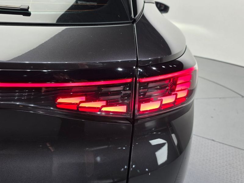 2022 Volkswagen ID.4 Pro photo 23
