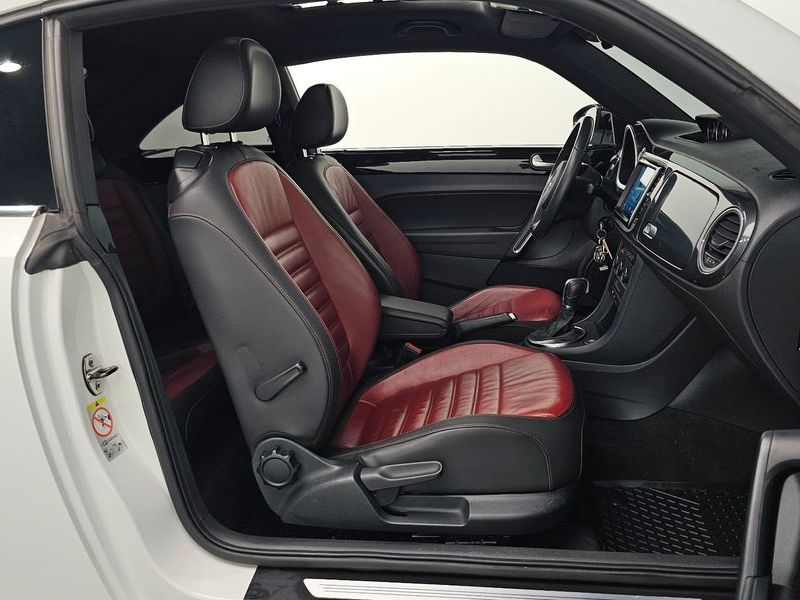 2015 Volkswagen Beetle 2.0 TDI Premium 3rd photo 10