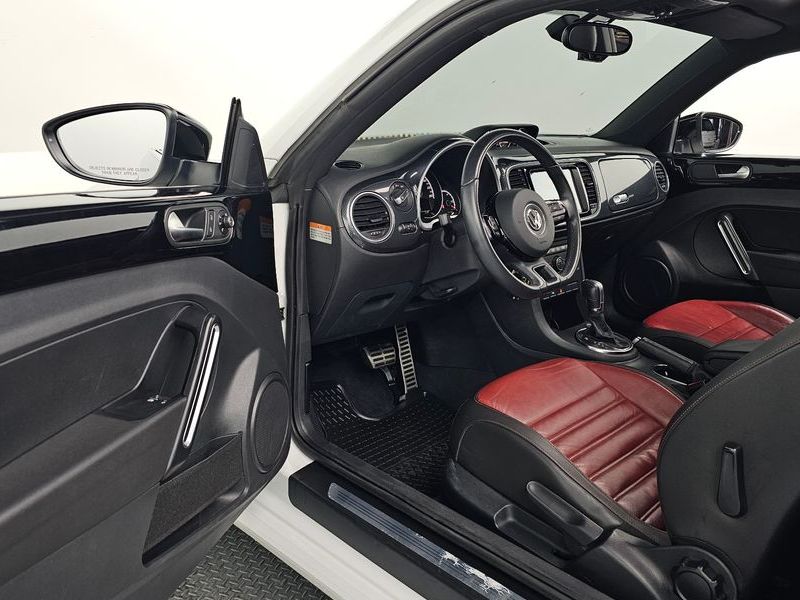 2015 Volkswagen Beetle 2.0 TDI Premium 3rd photo 11