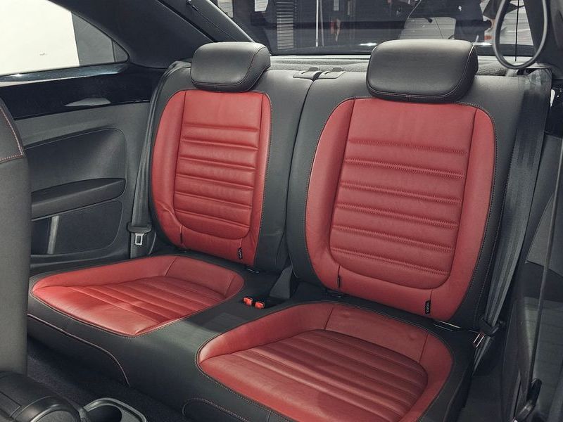 2015 Volkswagen Beetle 2.0 TDI Premium 3rd photo 12
