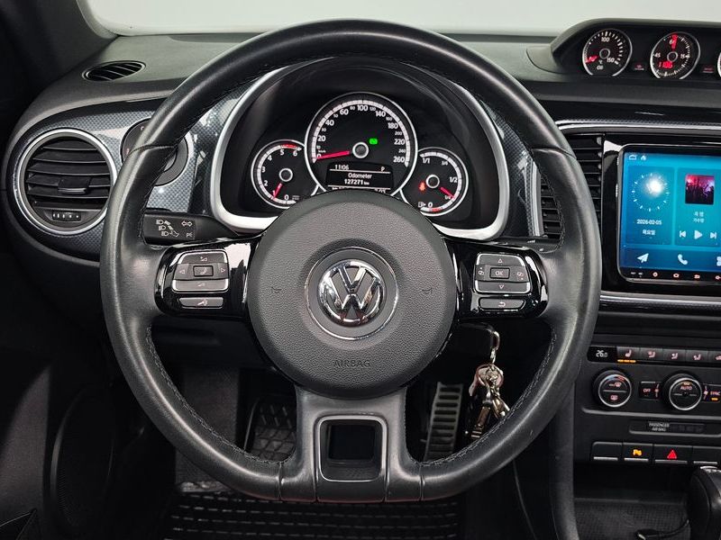 2015 Volkswagen Beetle 2.0 TDI Premium 3rd photo 13