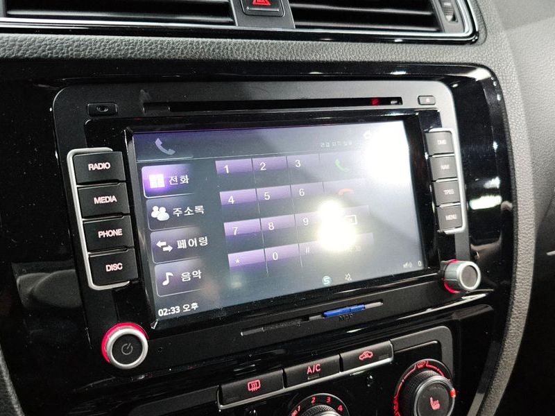 2015 Volkswagen Jetta 2.0 TDI BlueMotion 6th photo 16