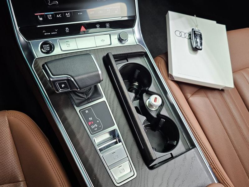 2021 Audi A6 45 TFSI Premium photo 9
