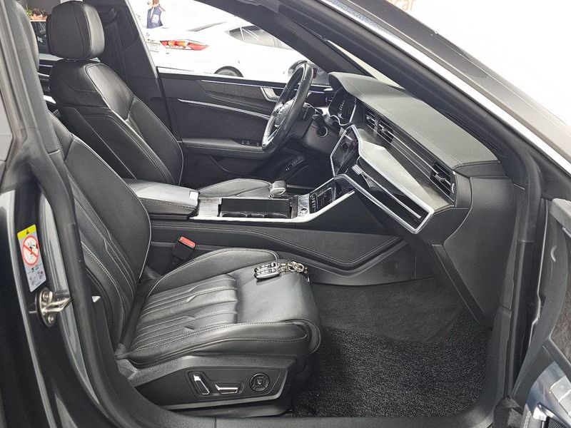 2020 Audi A7 55 TFSI Quattro Premium photo 11