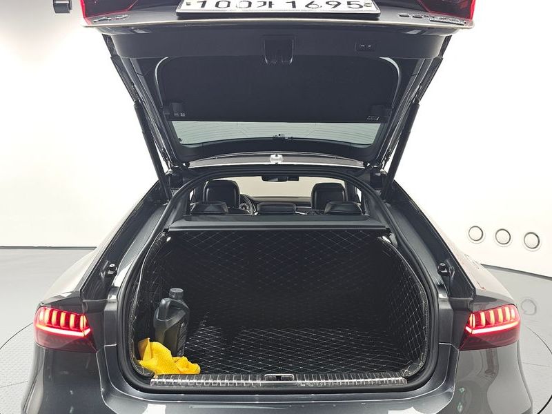 2020 Audi A7 55 TFSI Quattro Premium photo 20