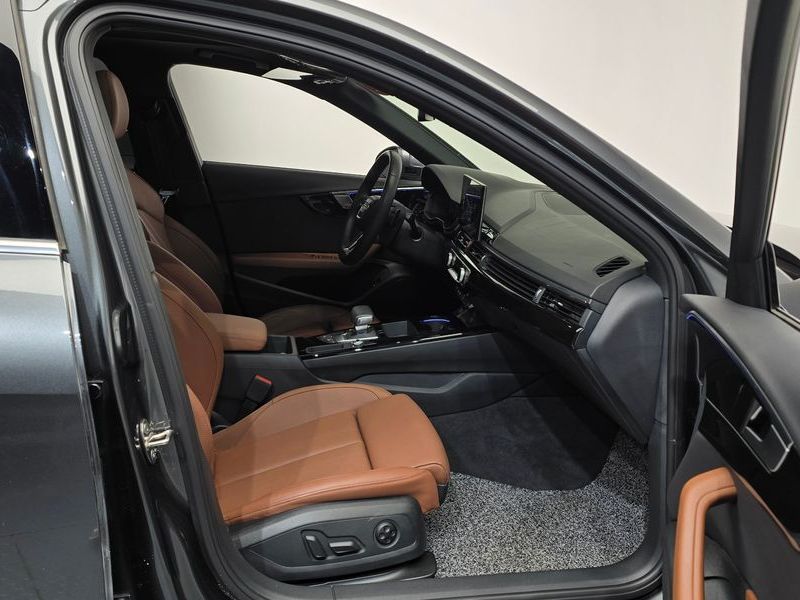 2021 Audi A4 40 TFSI Premium photo 11