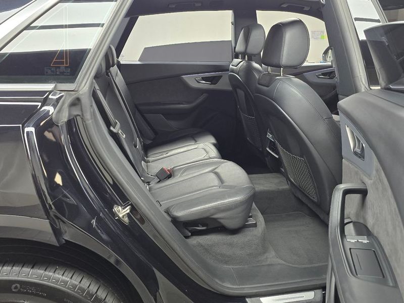 2020 Audi Q8 45 TDI Quattro Premium photo 12