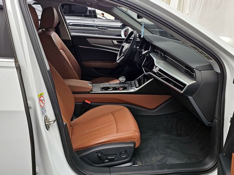 2023 Audi A6 40 TDI photo 11