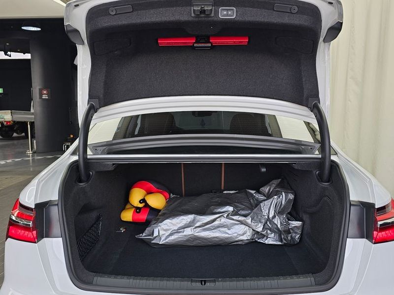 2023 Audi A6 40 TDI photo 20