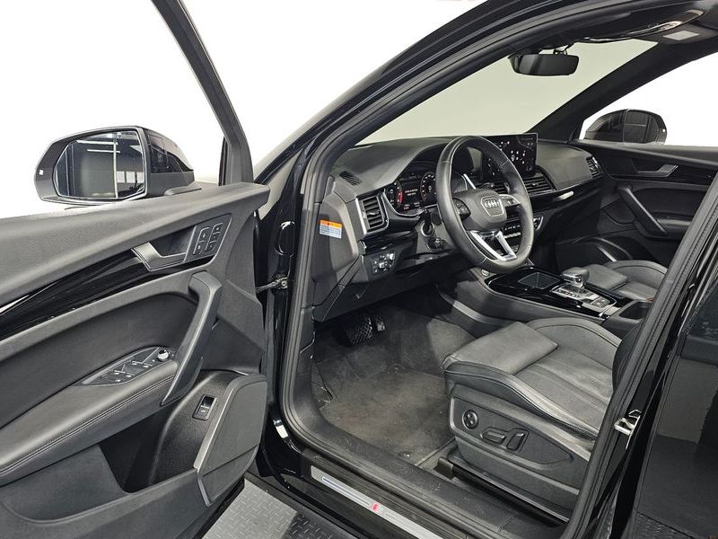 2021 Audi Q5 45 TFSI Quattro Premium photo 10