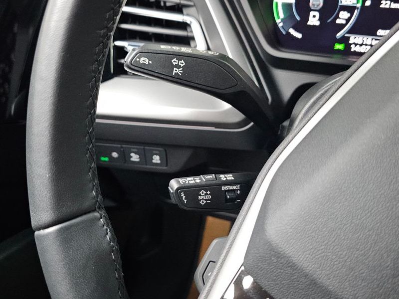 2022 Audi e-tron 40 Premium photo 15