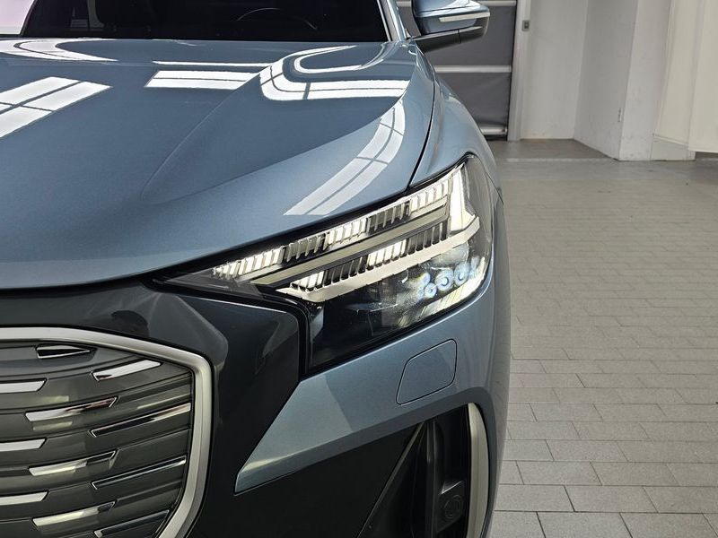 2022 Audi e-tron 40 Premium photo 22