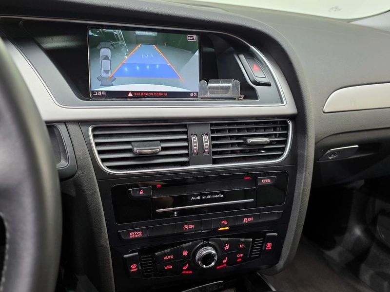 2013 Audi A4 2.0 TDI Quattro Dynamic B8 photo 16
