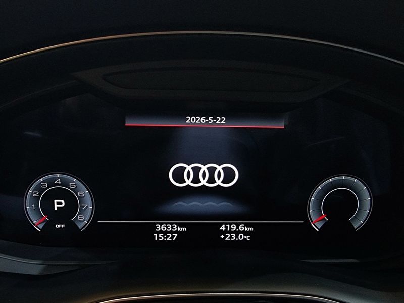 2025 Audi Q8 55 TFSI Quattro Premium photo 8