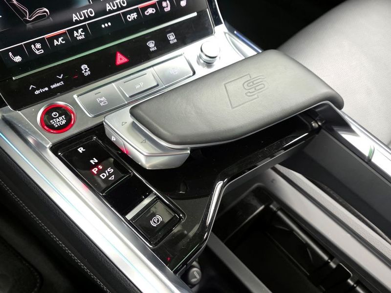 2023 Audi e-tron S photo 9