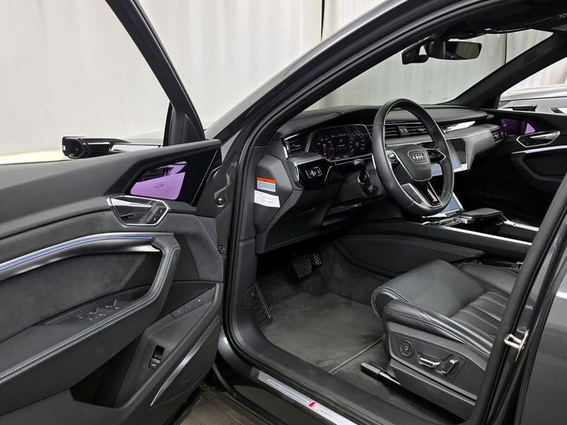 2023 Audi e-tron S photo 10