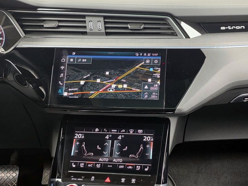 2023 Audi e-tron S photo 14