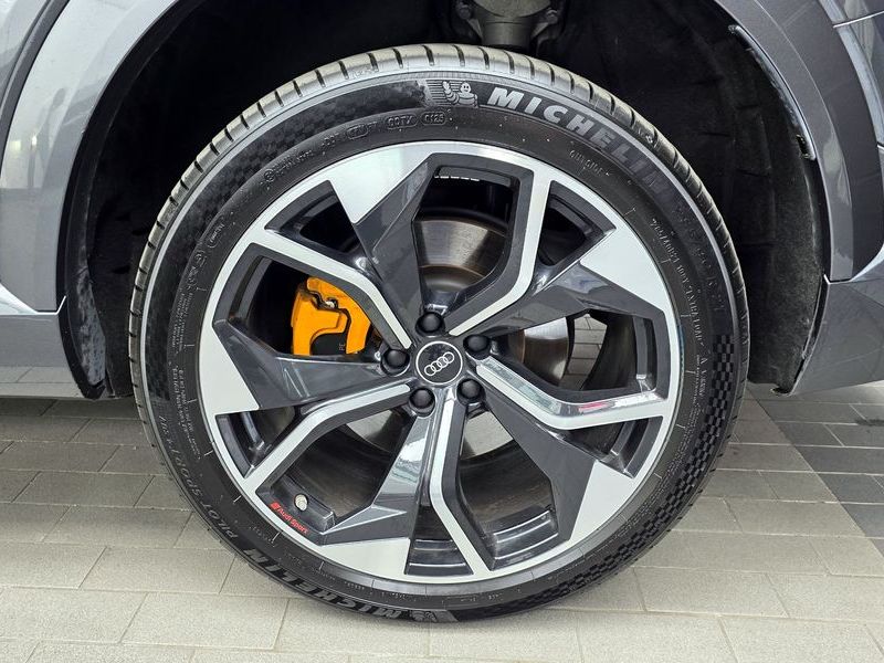 2023 Audi e-tron S photo 21
