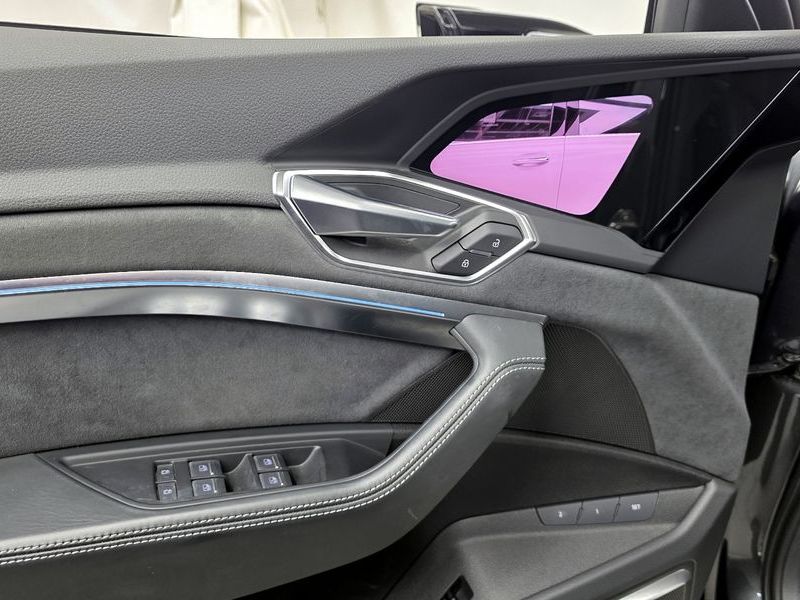 2023 Audi e-tron S photo 28